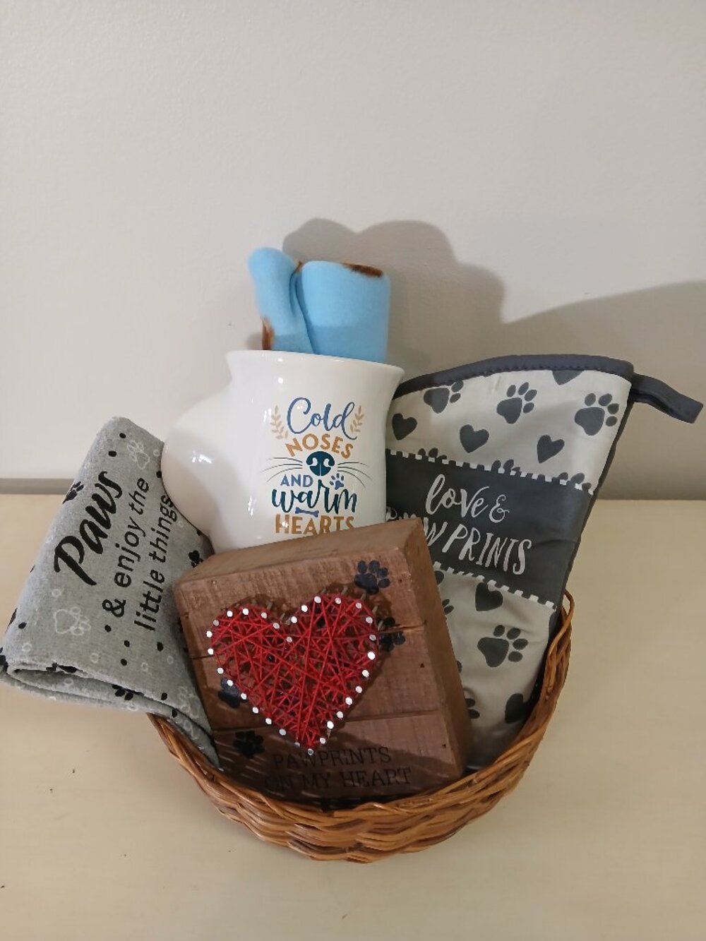 Dog lovers theme basket